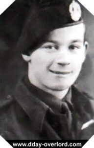 young Bill Millin (from the Internet)