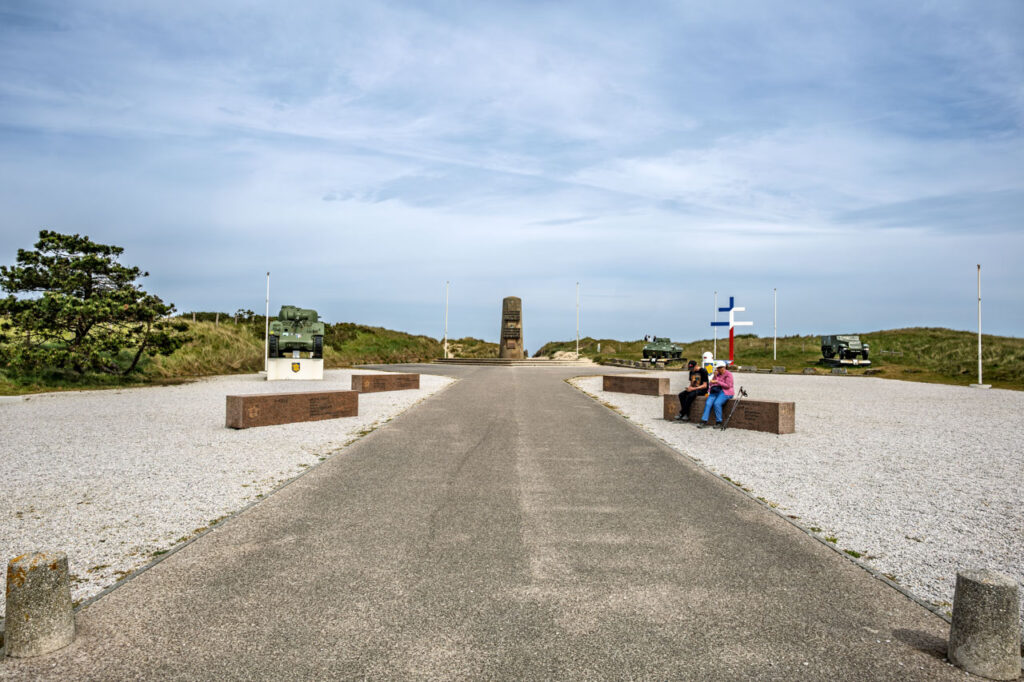 Mémorial du Débarquement D-Day à Utah BeachMonument du débarquement de la 2ème DB and 8th Infantry Division Memorial